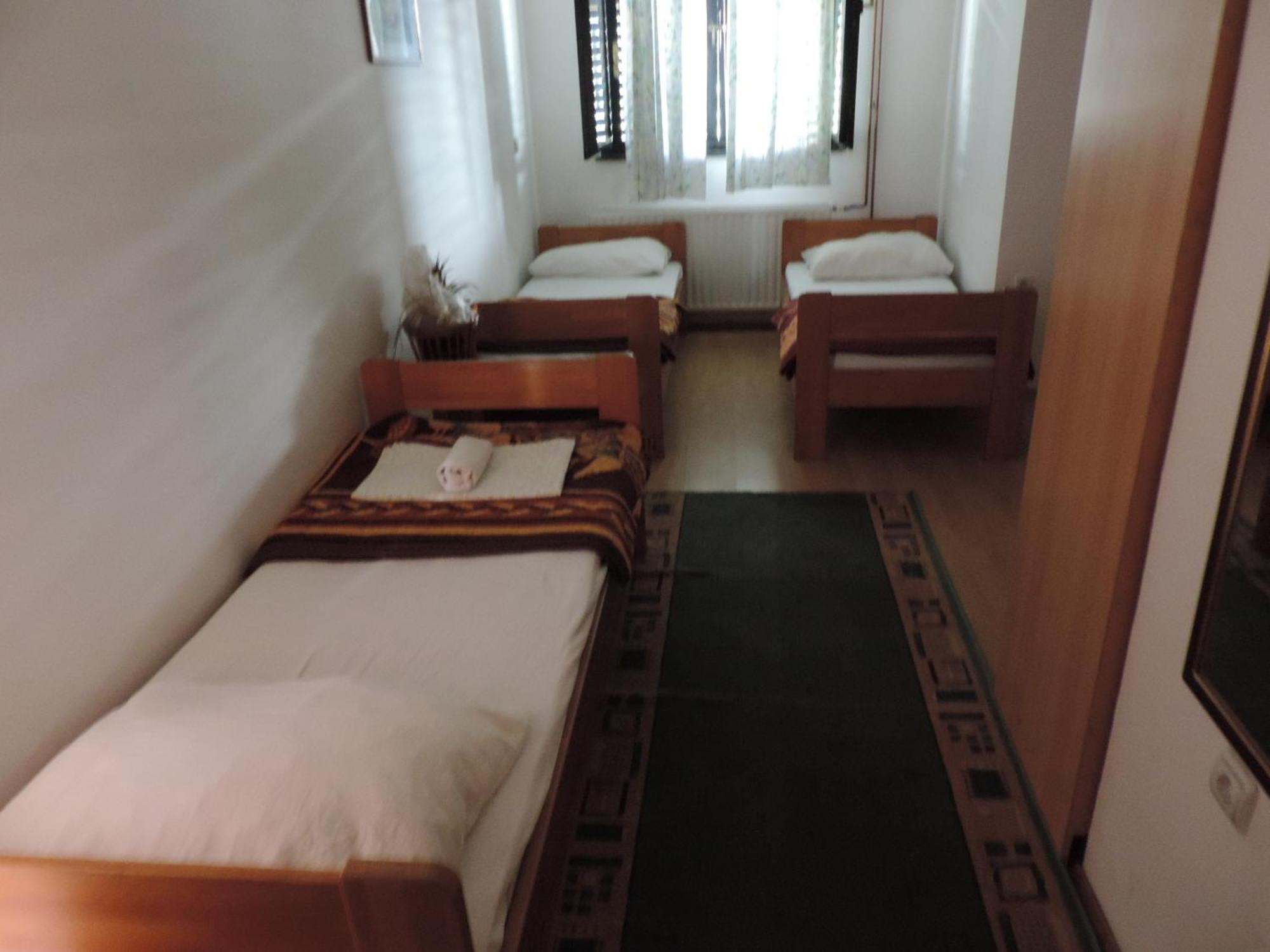 Bed And Breakfast Victoria Ogulin Ngoại thất bức ảnh