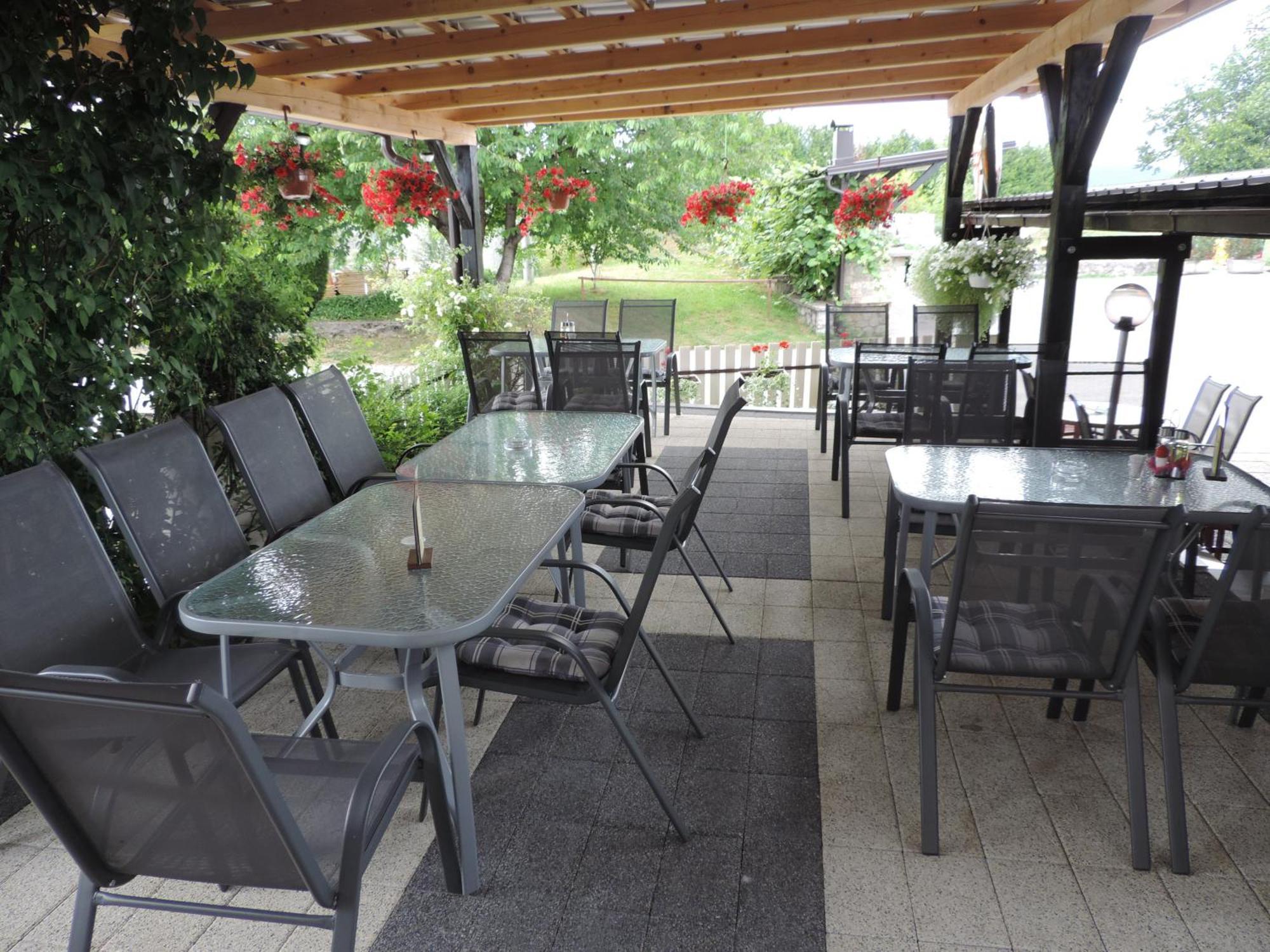 Bed And Breakfast Victoria Ogulin Ngoại thất bức ảnh
